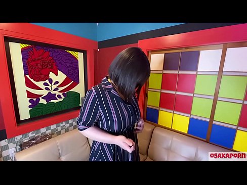 ❤️ Cutie Japanese pẹlu awọn omu nla ṣe baraenisere pẹlu awọn nkan isere ibalopọ ati pe o ni orgasm kan. O sọrọ ninu ifọrọwanilẹnuwo kan nipa iriri onibaje rẹ. Awọn ori omu nla ati obo ti o ni irun ti n kerora. Osaka onihoho ❤️❌ Ohun onihoho ti ile  ❌️❤